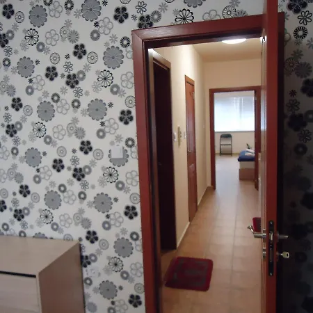 Lalena Flat شقة *